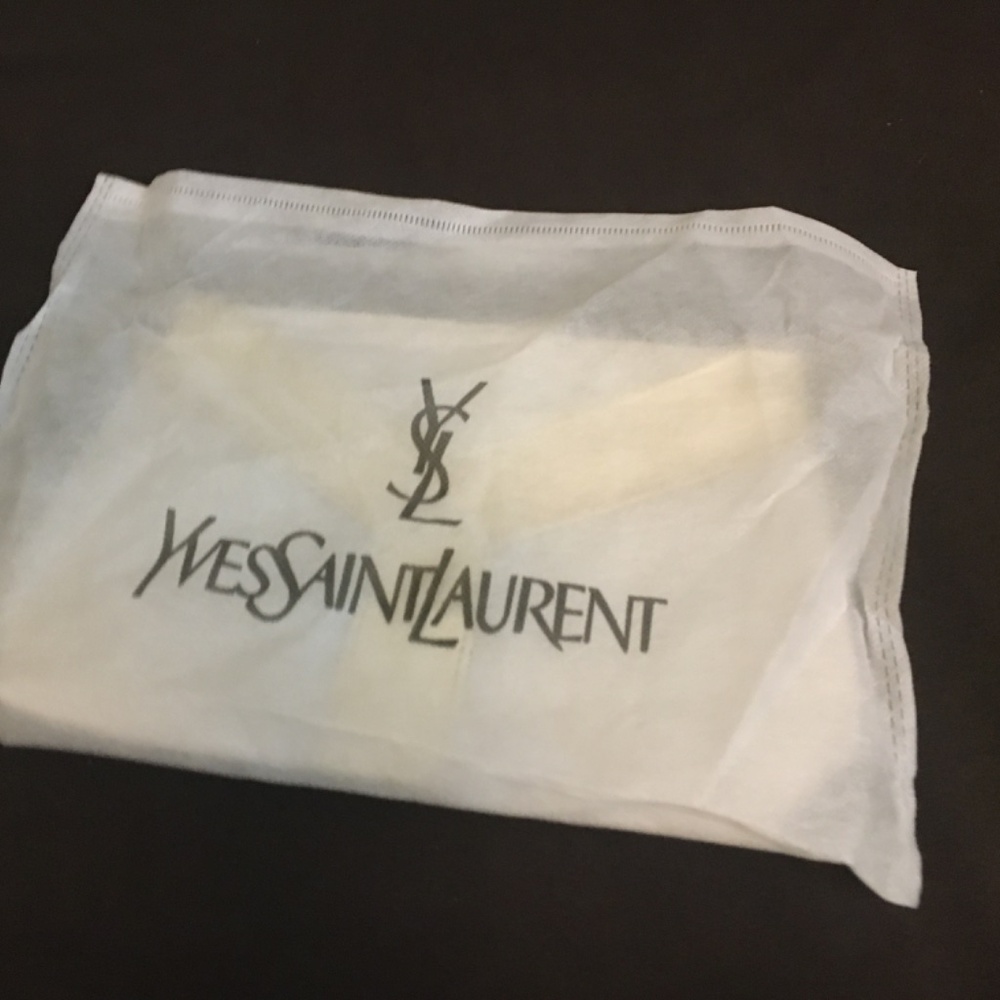 New Yves Saint Laurent cosmetic bag w/dustbag - Picture 7 of 7